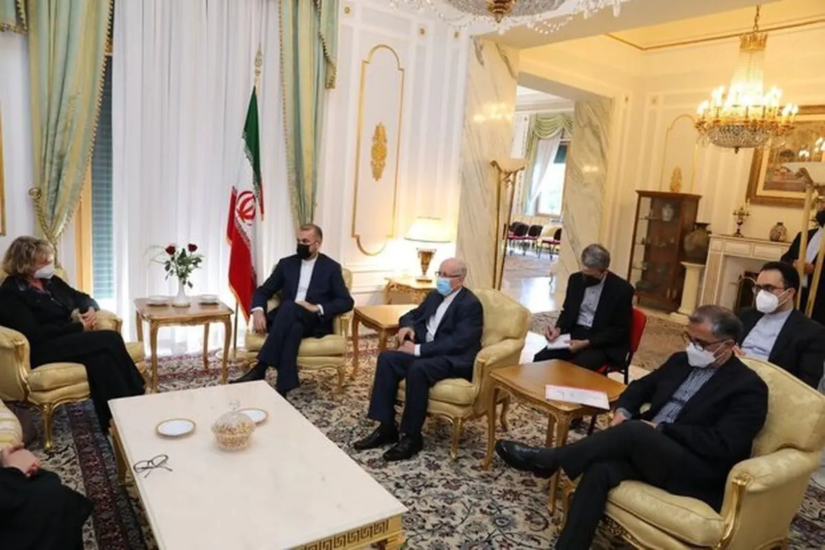 Iran expects US to help finalize deal with realistic approach