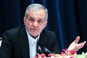 پزشکیان: غیرقابل قبول است که مردم در قشم و کیش فقیر باشند