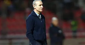 جدایی یحیی گل‌محمدی از باشگاه دهوک صحت ندارد