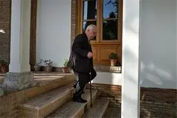 خسرو سینایی درگذشت