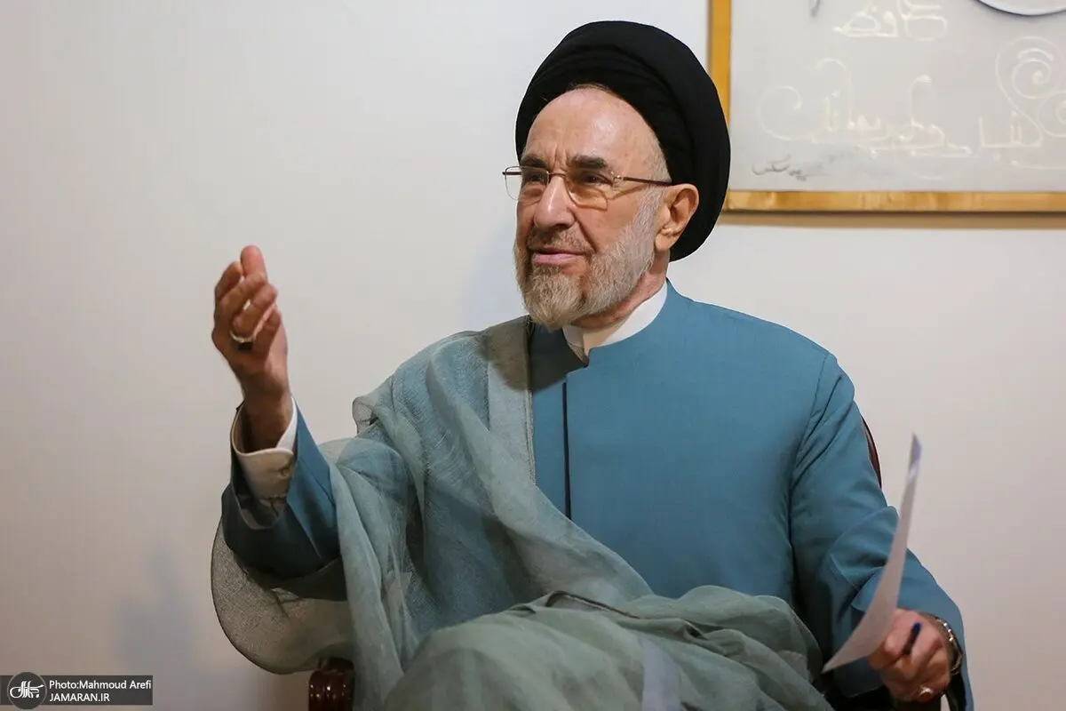 سید محمد خاتمی: بعد از جنگ فرصتی فوق العاده برای کشور و مردم پدید آمد که جلوه آن را در تفاهم نامه ژنو می بینیم