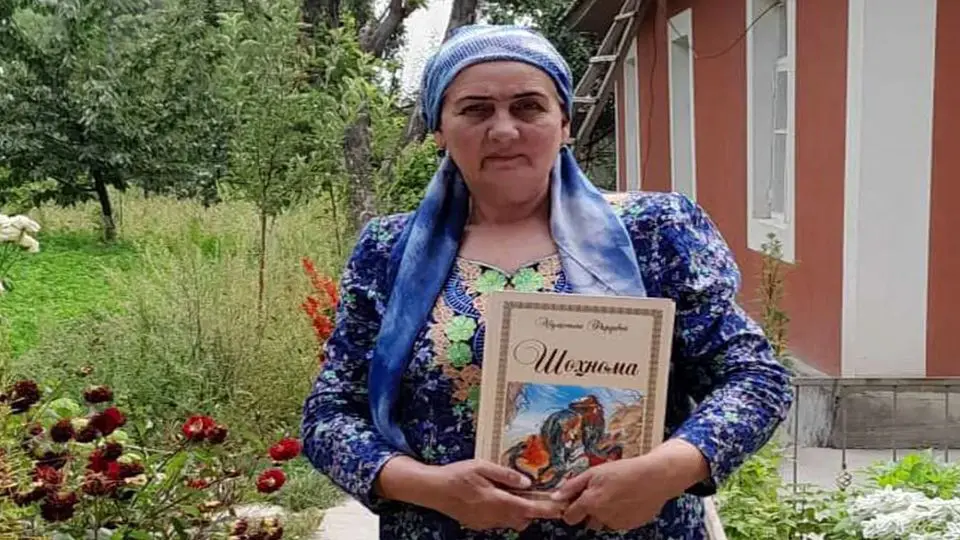 شاهنامه دو جلدی رایگان در تاجیکستان توزیع می‌شود 