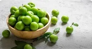 ترشی پرخاصیت طبیعت؛ گوجه‌سبز، دشمن سموم و دوست قلب
