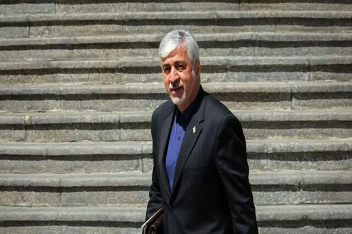 کناره‌گیری حمید سجادی از وزارت ورزش تکذیب شد