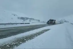 تعطیلی تمامی مدارس بخش کهک استان قم در روز شنبه ۲۷ بهمن به دلیل یخبندان و سرمای شدید