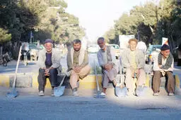 فضای تنگ کار
