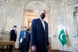از حیاط پشتی وزارت خارجه تا دیدار تصادفی با سفیر آمریکایی