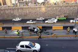 سقوط سواری ساندرو از بالای پل نیکنام به داخل خط ویژه بزرگراه امام علی