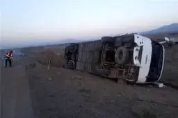 واژگونی اتوبوس در دامغان با ۳۳ مصدوم