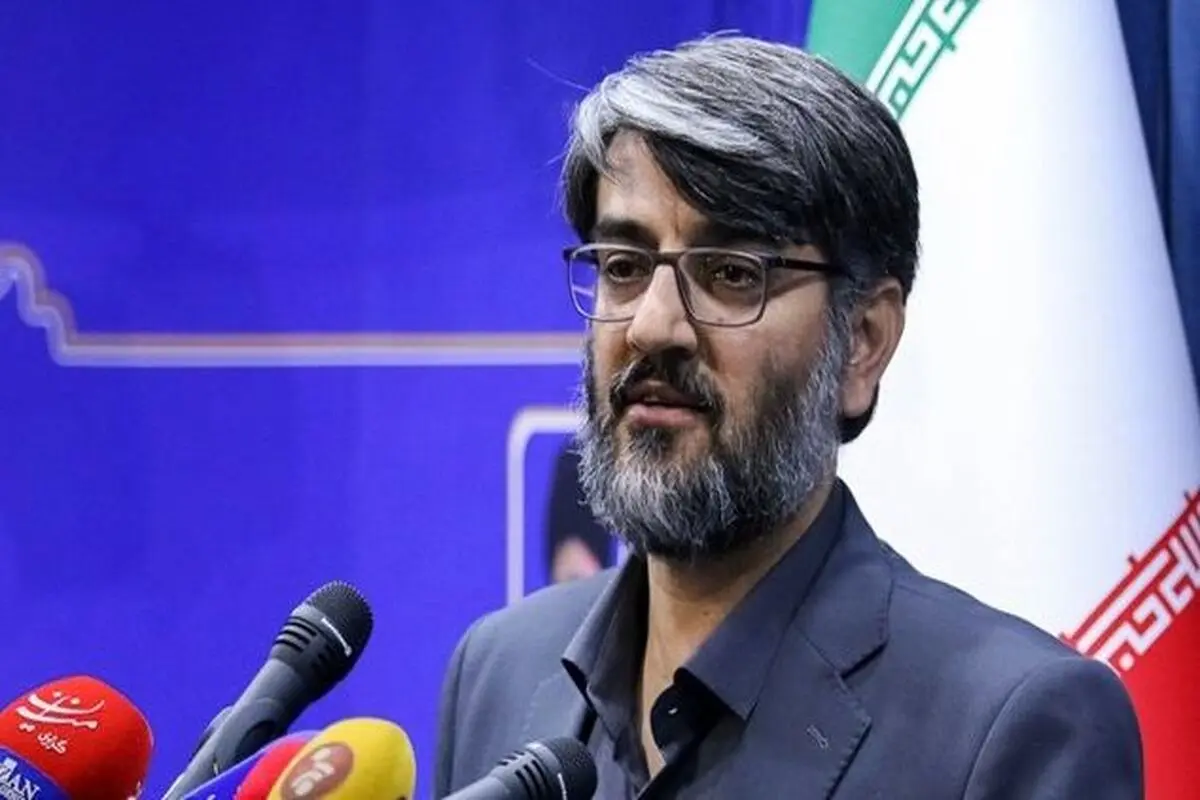 زندان محفل فرهیختگان نیست + توییت