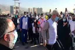 طناب‌زنی وزیر ورزش و جوانان در هفته تربیت بدنی