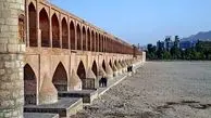 مشکلات شهری اصفهان به احیای زاینده‌رود گره خورده است