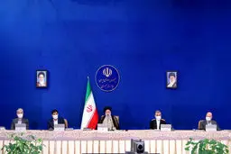 رئیسی: به حقوق نجومی باید خاتمه داده شود