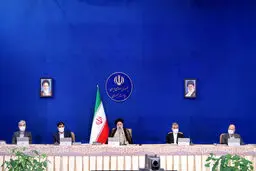 رئیسی: به حقوق نجومی باید خاتمه داده شود