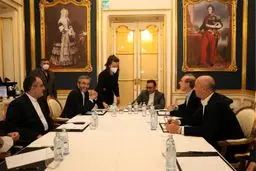 دیدار باقری و مورا در سومین روز از مذاکرات وین در هتل کوبورگ