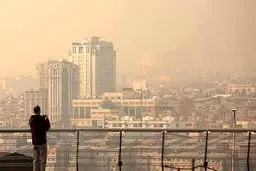 وزارت بهداشت: از منزل خارج نشوید
