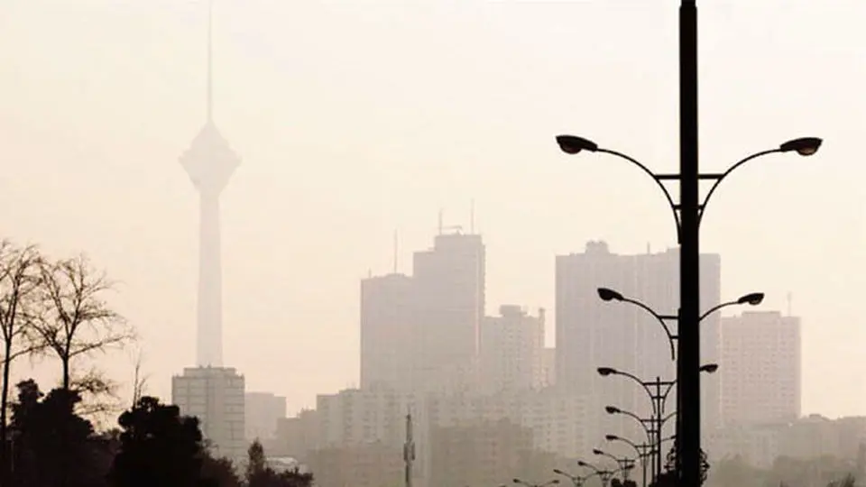 وضعیت اضطراری ۱۶ ایستگاه کیفیت هوا در تهران