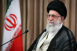 دیدار جمعی از پرستاران و خانواده شهدای سلامت با رهبر انقلاب