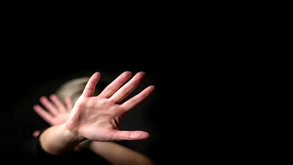 تعرض 2 جوان به دختر عطرفروش در خانهاش