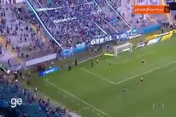 هواداران عصبانی در لیگ برزیل، مانیتور VAR را نابود کردند!