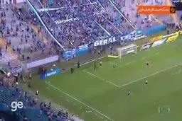 هواداران عصبانی در لیگ برزیل، مانیتور VAR را نابود کردند!