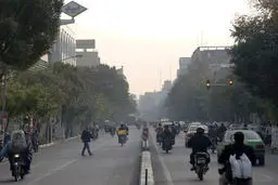 از تردد موتورسیکلت‌ها و خودروهای دودزا جلوگیری می‌شود