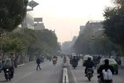 از تردد موتورسیکلت‌ها و خودروهای دودزا جلوگیری می‌شود