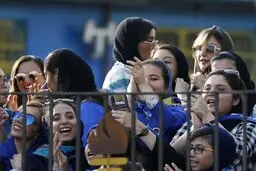 فوتبال ایران و مسئله موی دختران!