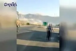 لرزش تریلی‌ها در جاده در حین زلزله ۶/۴ ریشتری بندرعباس