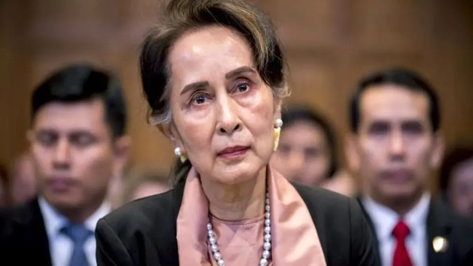 رهبر میانمار، به چهار سال زندان محکوم شد