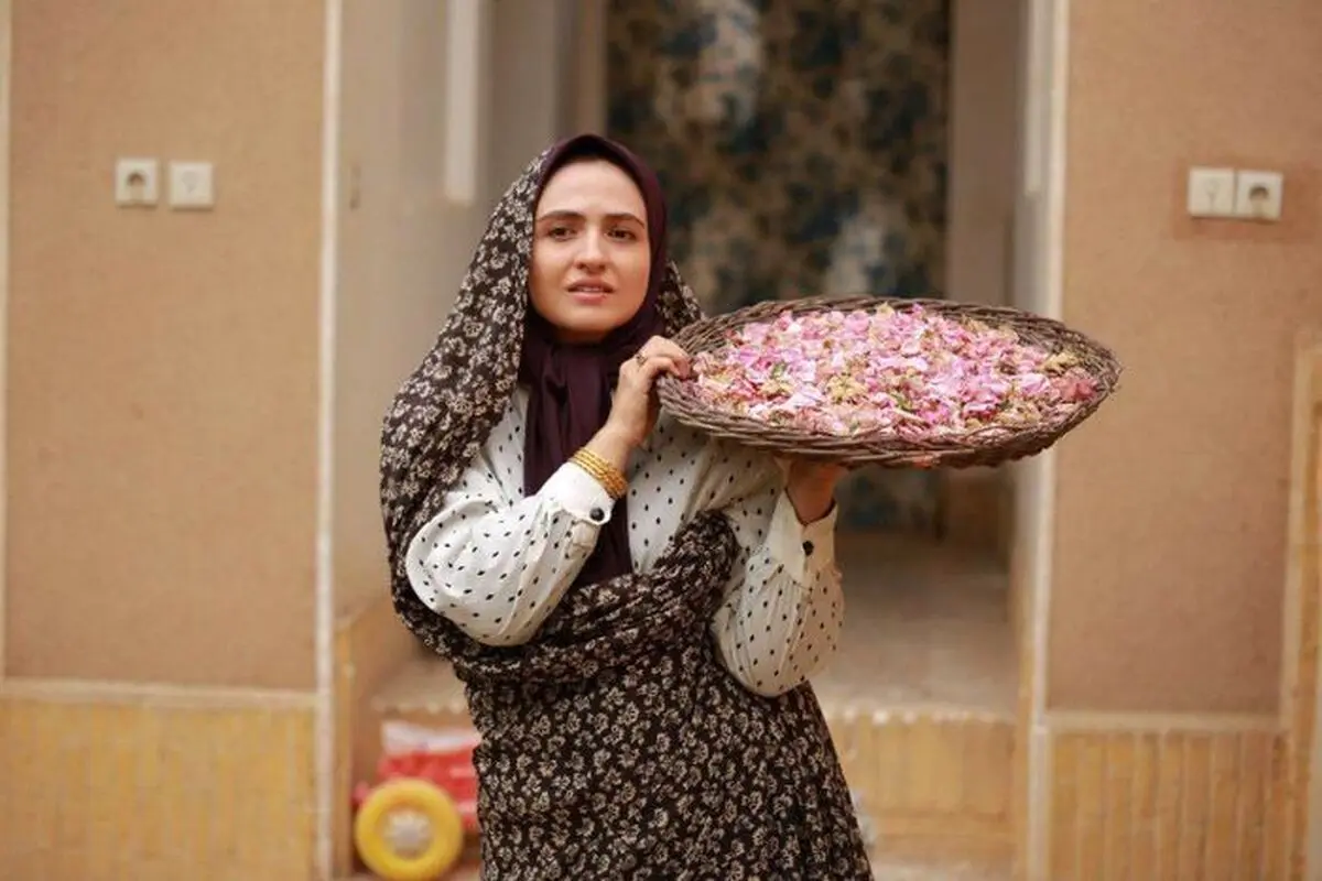 رونمایی از پوستر رسمی «دختر ایران»