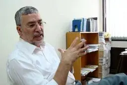 سیستم‌های سیاسی‌شکننده‌اند