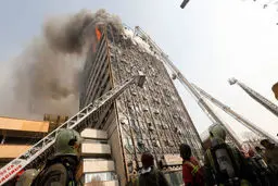 موافقت رهبری با شهید خواندن آتش‌نشانان حادثه پلاسکو