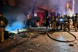 وقوع آتش‌سوزی در پاساژ تیراژه تهران