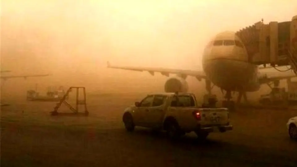 ۶ پرواز فرودگاه اهواز به علت گردوغبار لغو شدند