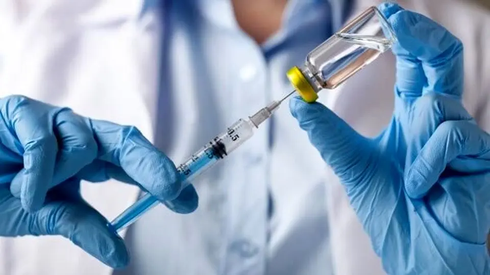 تزریق نوبت چهارم واکسن کرونا در گروه سنی بالای ۱۸ سال