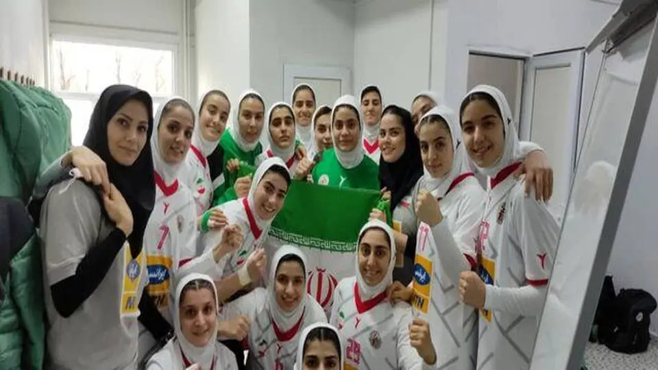 پیروزی دختران هندبال ایران در آسیا