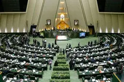 چه کسانی جلوی استیضاح سنگ می‌اندازند؟