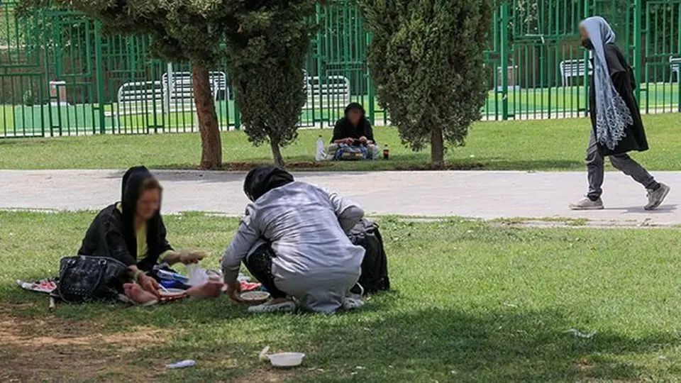 ٨٠٠ معتاد متجاهر زن در تهران