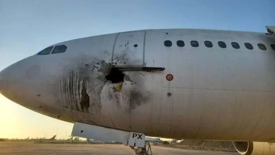 آسیب دیدن هواپیمای مسافربری در حمله راکتی به فرودگاه بغداد