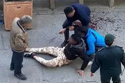 قمه‌کشی اراذل و اوباش در نزدیکی تئاترشهر