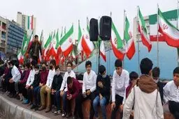 راهپیمایی ۲۲ بهمن در ۱۵۰۰ شهر و ۳۰۰۰ روستای ایران آغاز شد