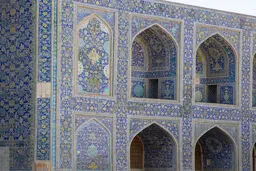 خسارات ناشی از حملات هوایی به مسجد امام اصفهان به روایت تصویر