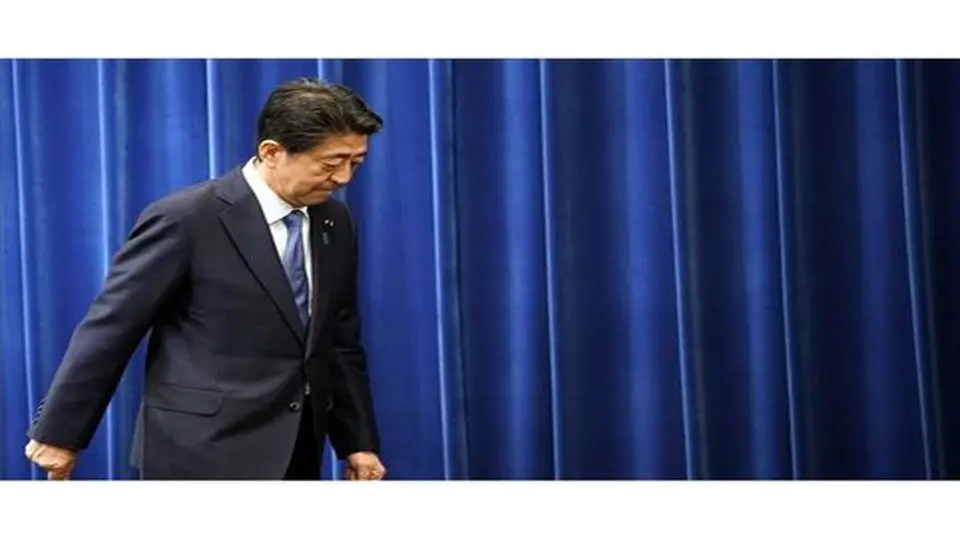 آبه به صورت داوطلبانه مورد بازپرسی دادستان‌های ژاپنی قرار گرفت