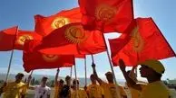 قرقیزستانی‌ها در انتخابات ریاست جمهوری و همه پرسی شرکت کردند