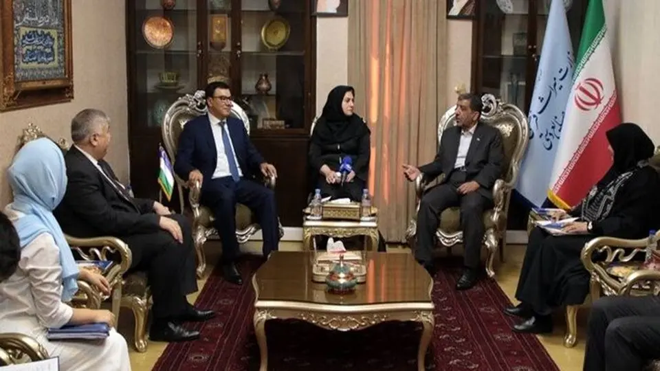 وزیر السیاحة یعلن عن عقد اجتماع ثلاثی بین إیران وأوزبکستان وترکمانستان لتسهیل إصدار التأشیرات