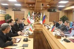 إیران وروسیا تتفقان على تسهیل التجارة وزیادة حجم الترانزیت بین البلدین