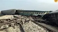اولین ویدیو از خروج مرگبار قطار از ریل در پاکستان/ ویدئو

