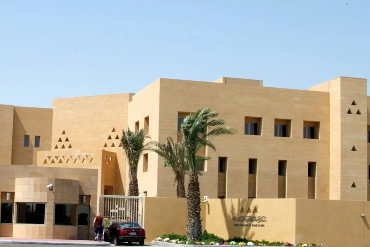 سفارت عربستان در کویت برای مسافران جامانده از پروازها اتوبوس به مقصد ریاض تدارک دید
