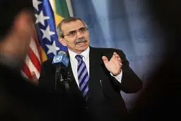 نواف سلام: لبنان روابط خود را با اسرائیل عادی سازی نمی کند